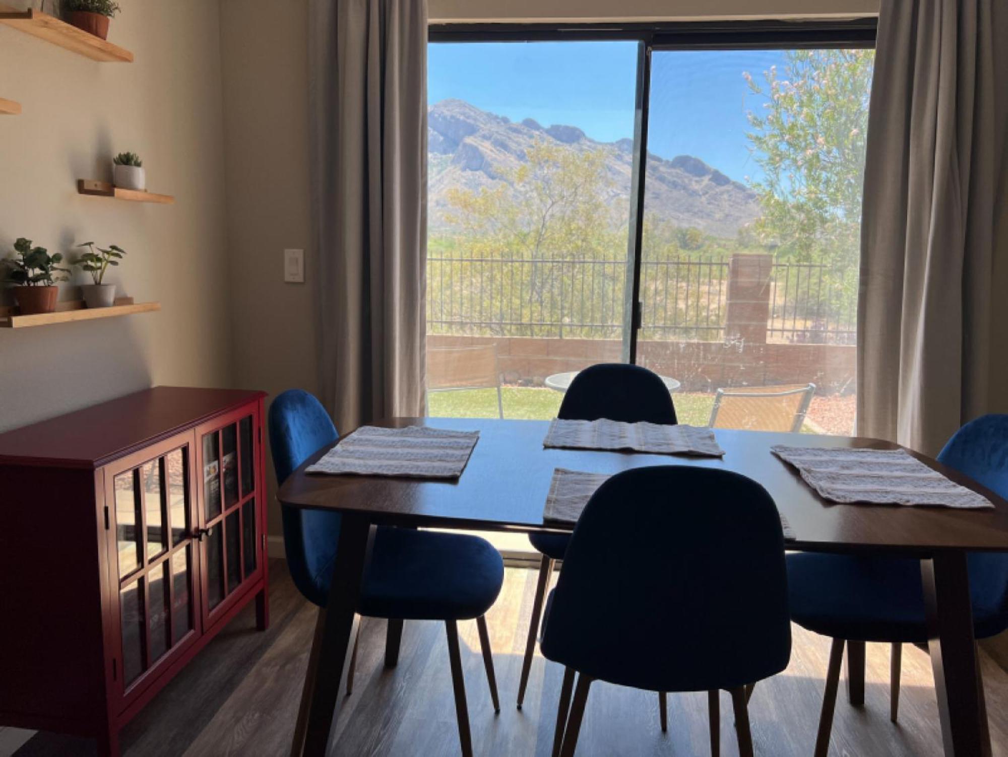 Private - Billiards, Mountain Views, Private Desert Access, Hoa Pool & Spa, Bbq, At Lambert Park - Bourbondale