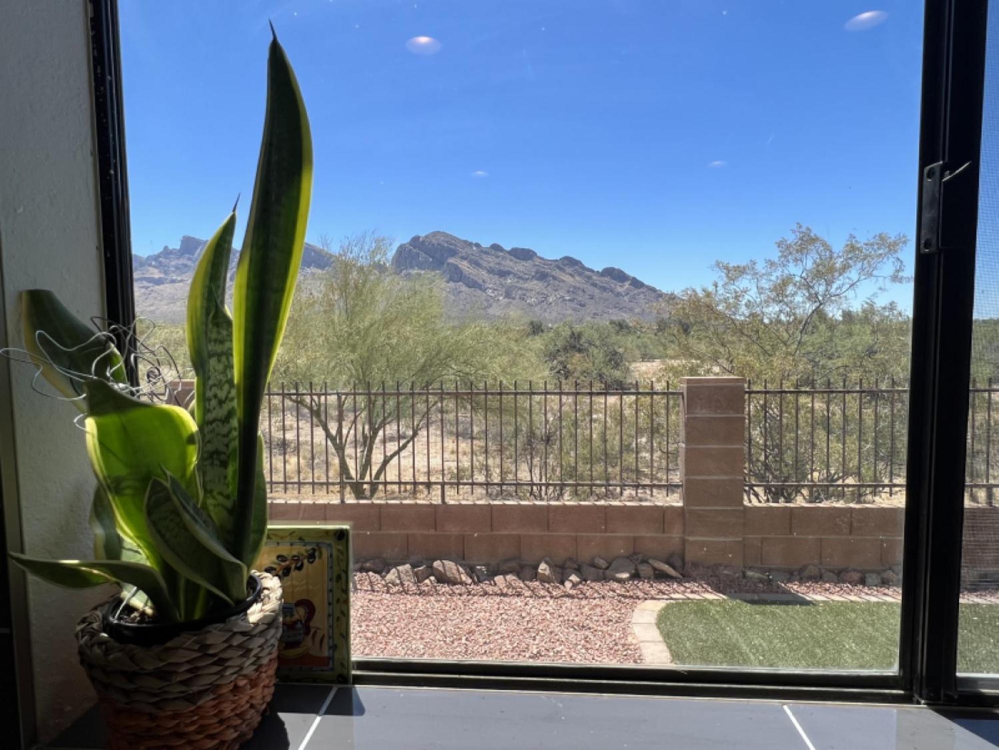Private - Billiards, Mountain Views, Private Desert Access, Hoa Pool & Spa, Bbq, At Lambert Park - Bourbondale *